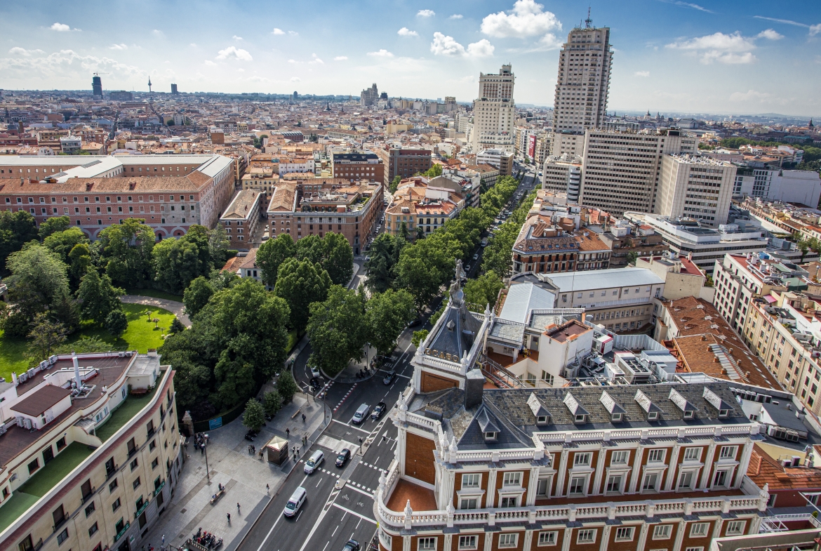 Vistas de la Calle Princesa y plaza de España